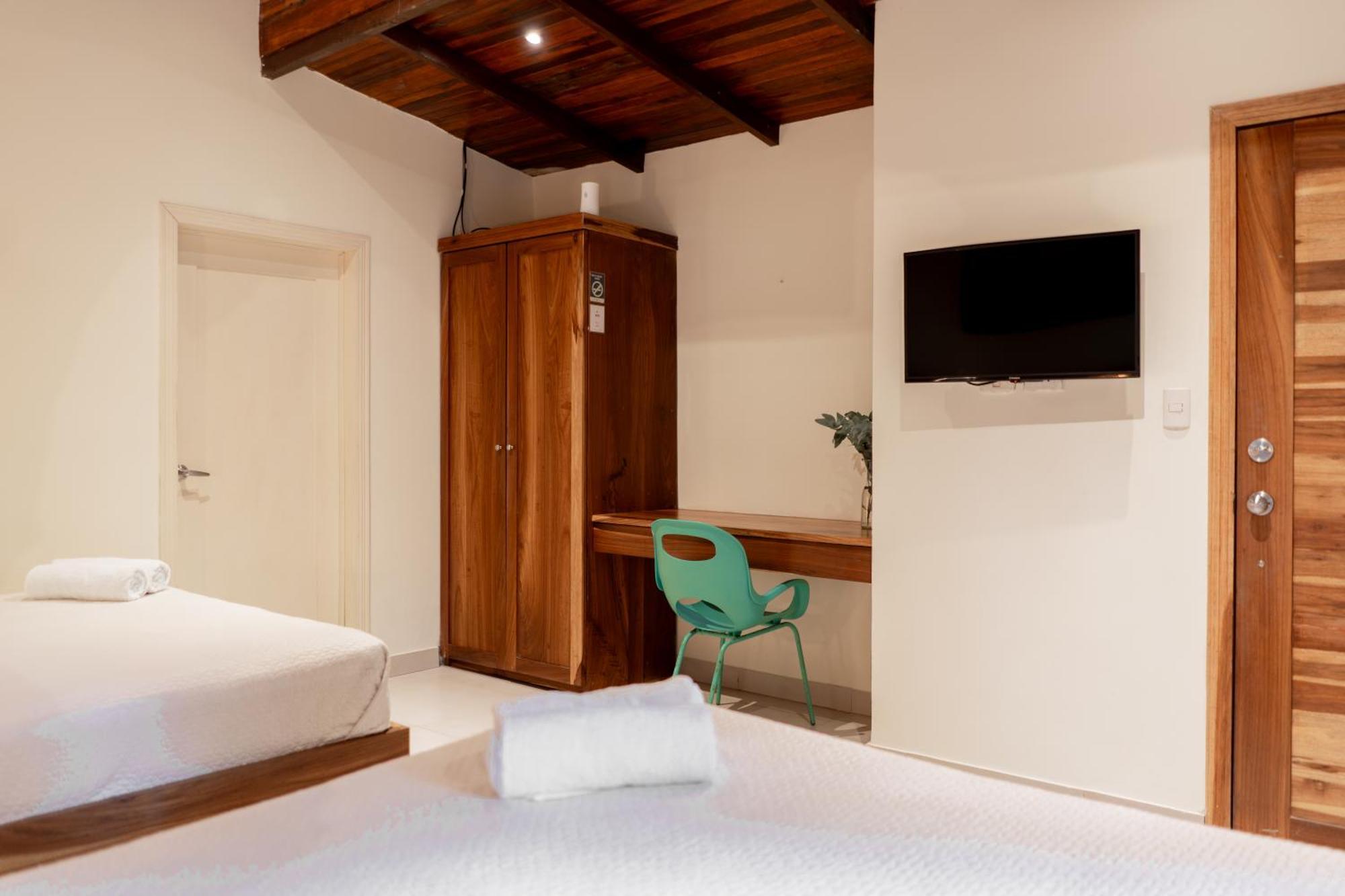 Banana Beach Bungalows Playa Santa Teresa  Exterior photo
