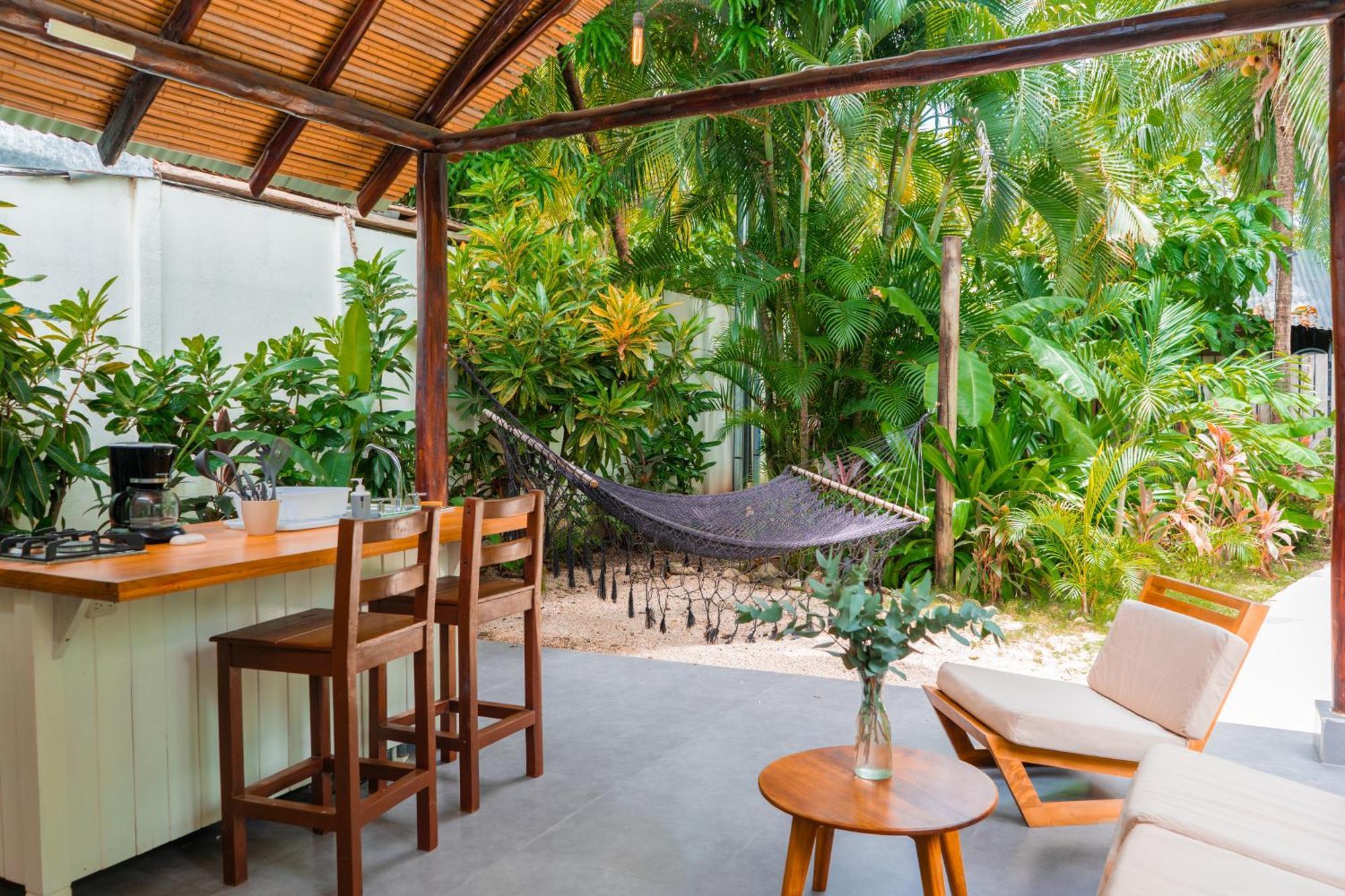 Banana Beach Bungalows Playa Santa Teresa  Exterior photo
