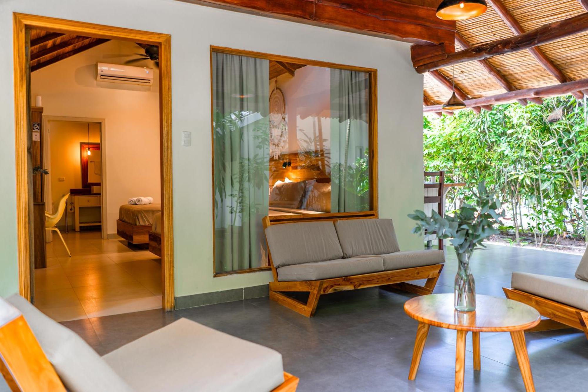 Banana Beach Bungalows Playa Santa Teresa  Exterior photo